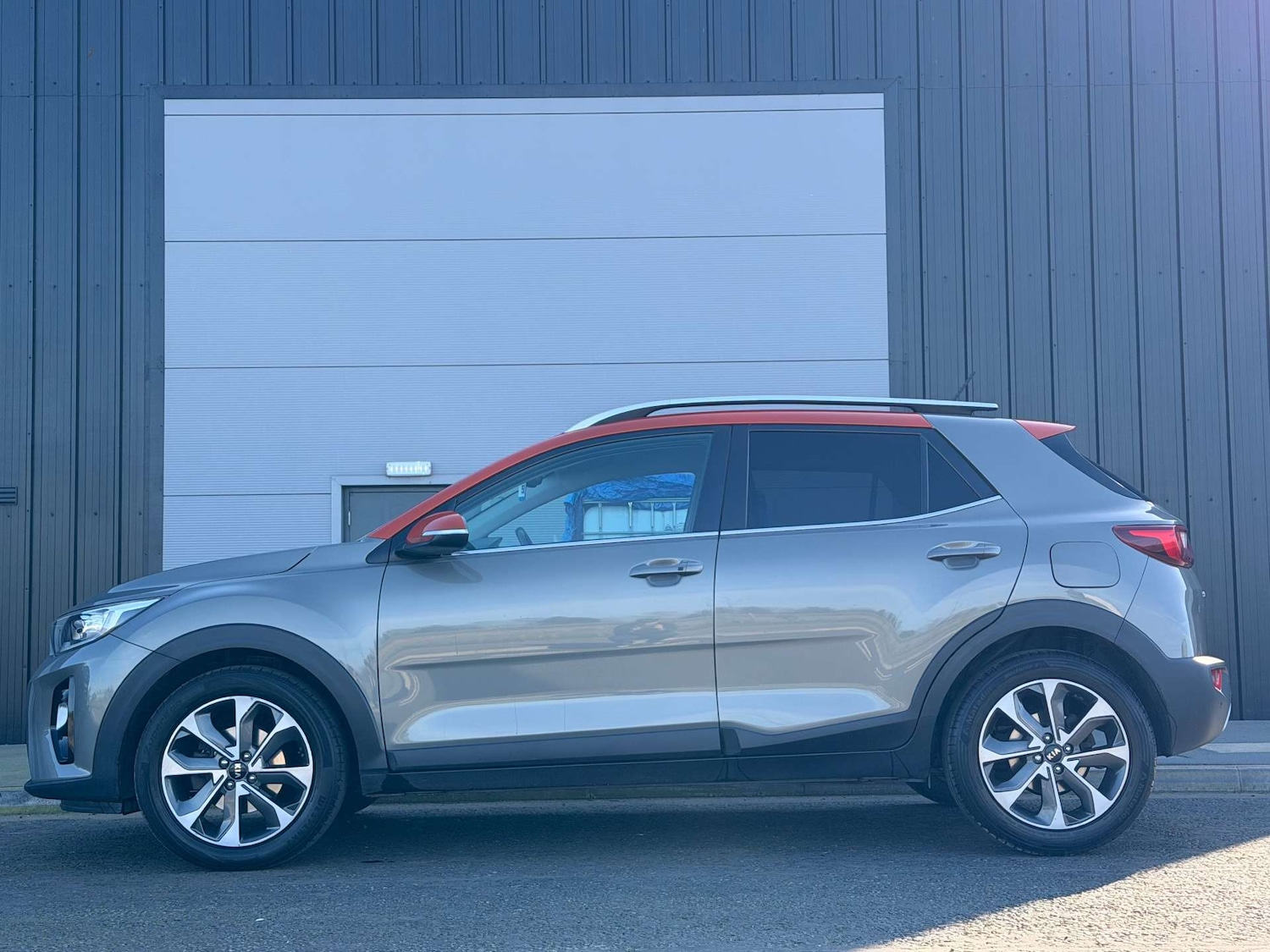 Used Kia Stonic 2017 for sale - 77975429: Photo 6