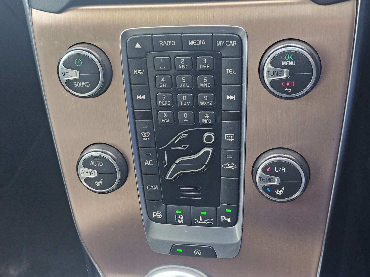 Used Volvo V40 2013 for sale - 77662726: Photo 11