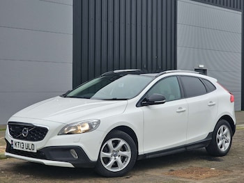 Used Volvo V40 2013 for sale - 77662726: Photo