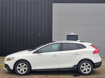 Used Volvo V40 2013 for sale - 77662726: Photo