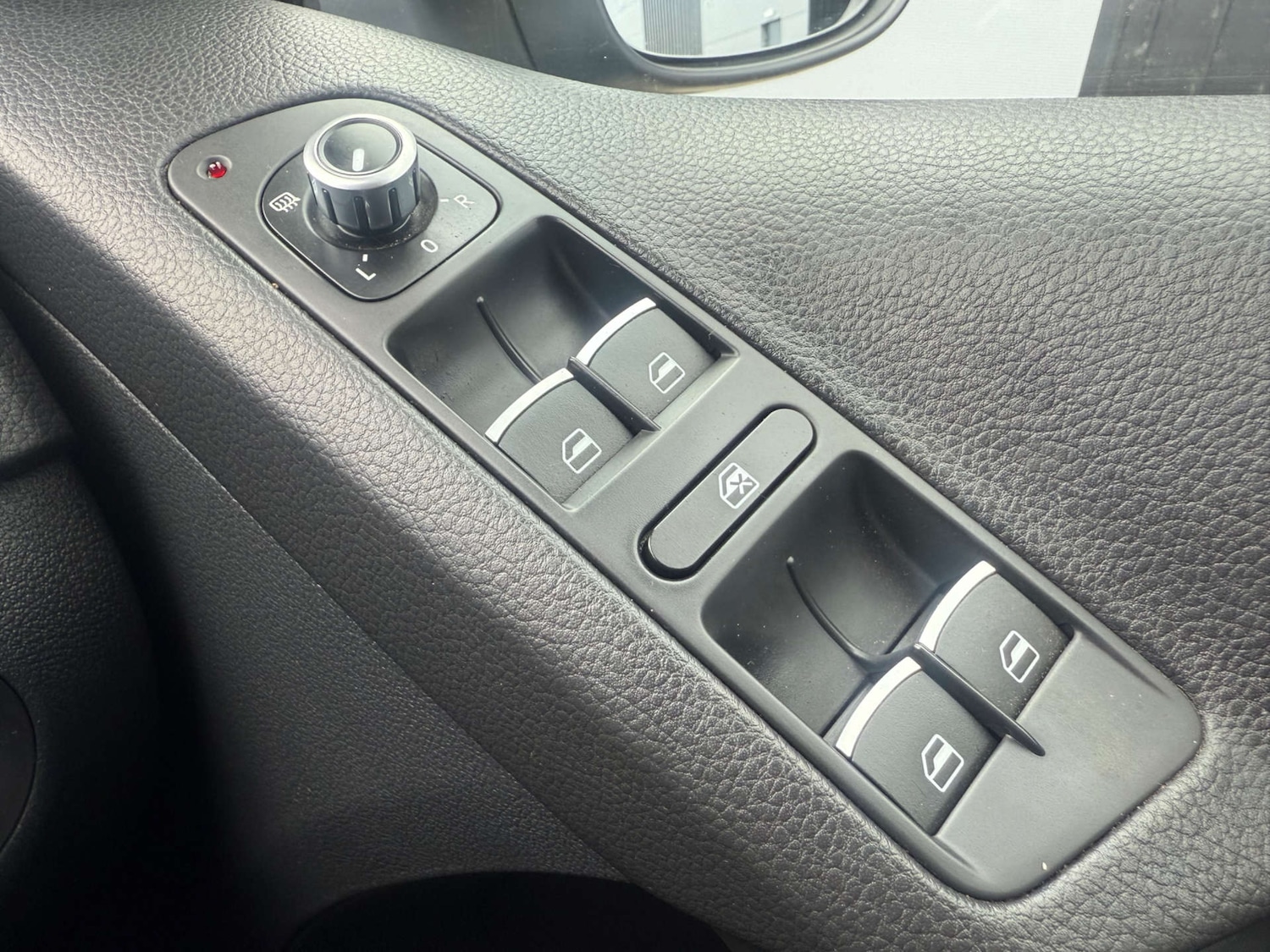 Used Volkswagen Tiguan 2015 for sale - 77364260: Photo 13