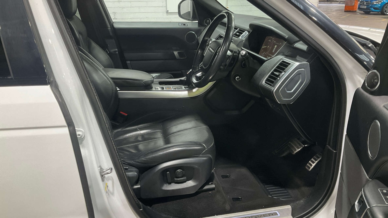 Used Land Rover Range Rover Sport 2016 for sale - 77234126: Photo 2