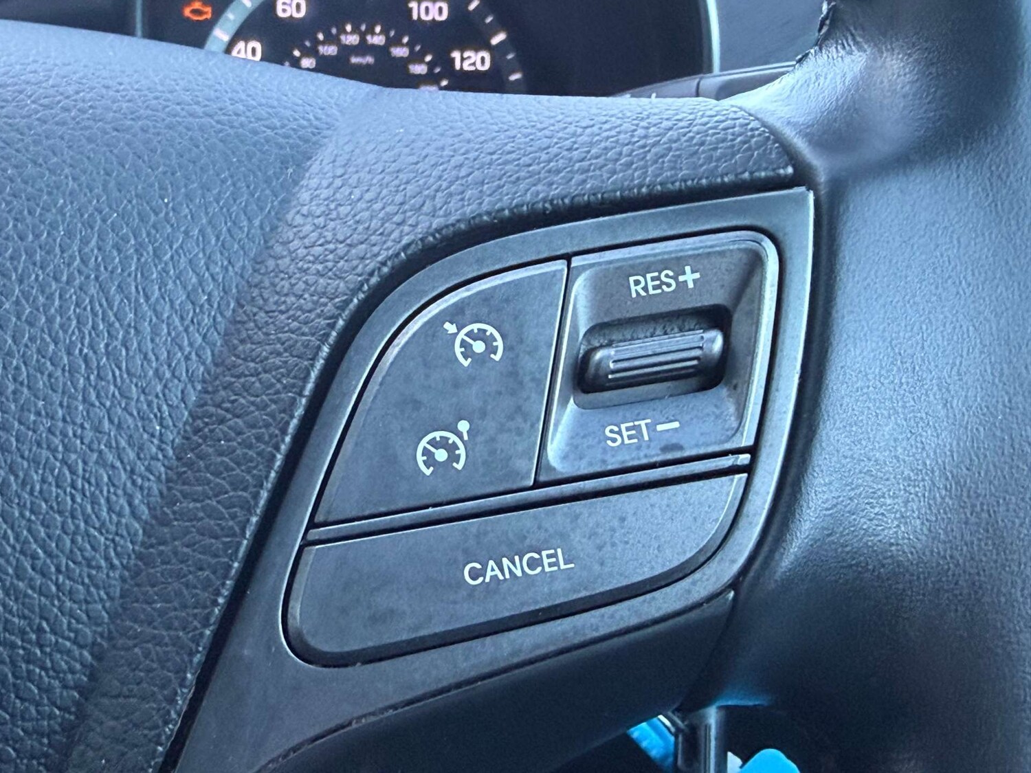 Used Hyundai Santa Fe 2015 for sale - 76735833: Photo 11