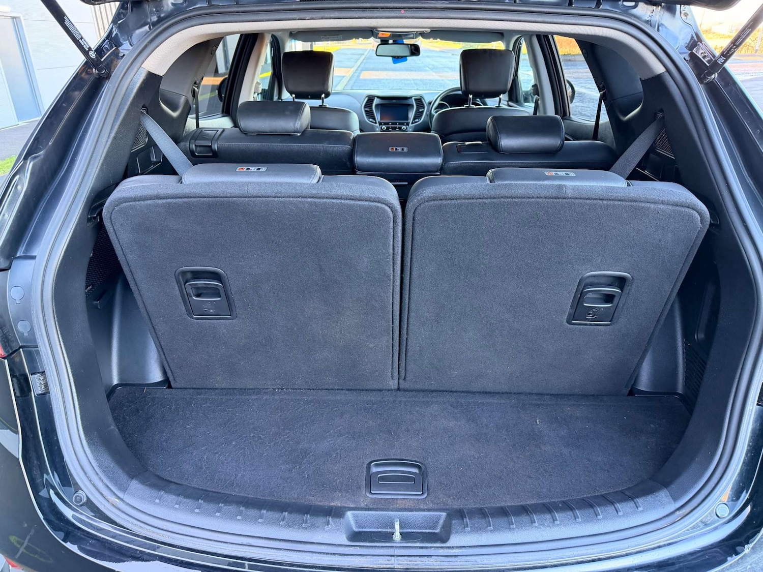 Used Hyundai Santa Fe 2015 for sale - 76735833: Photo 15