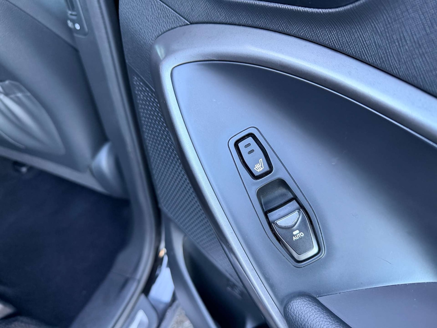 Used Hyundai Santa Fe 2015 for sale - 76735833: Photo 17