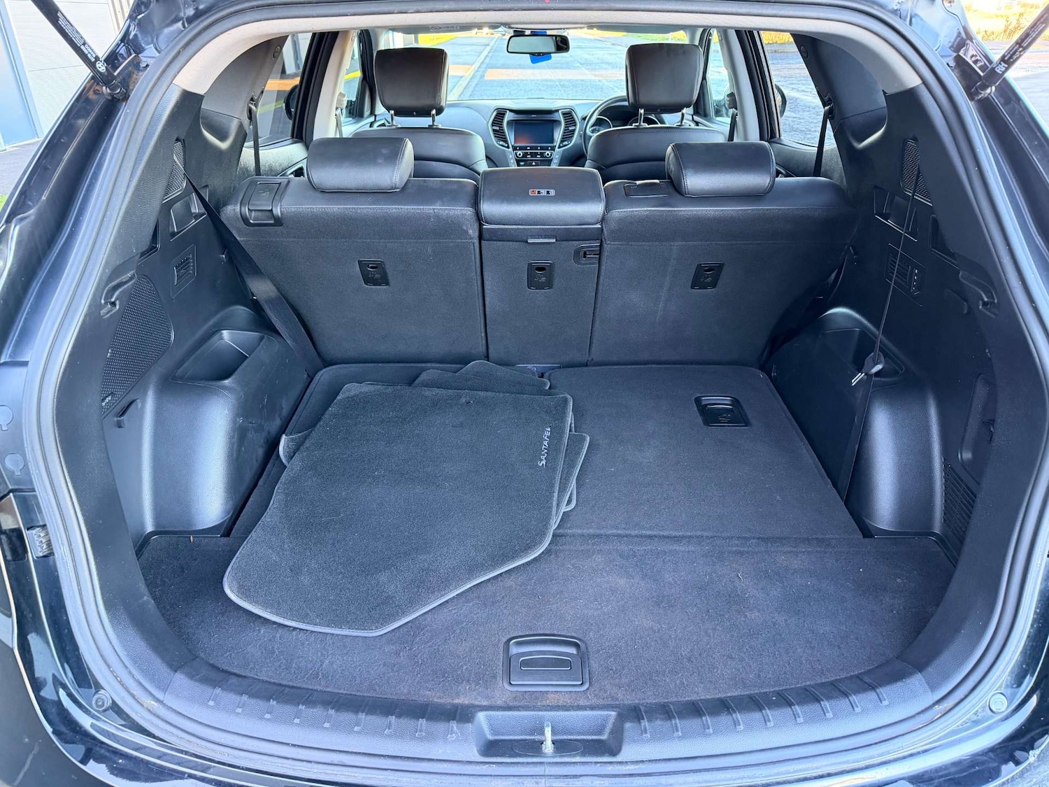 Used Hyundai Santa Fe 2015 for sale - 76735833: Photo 20