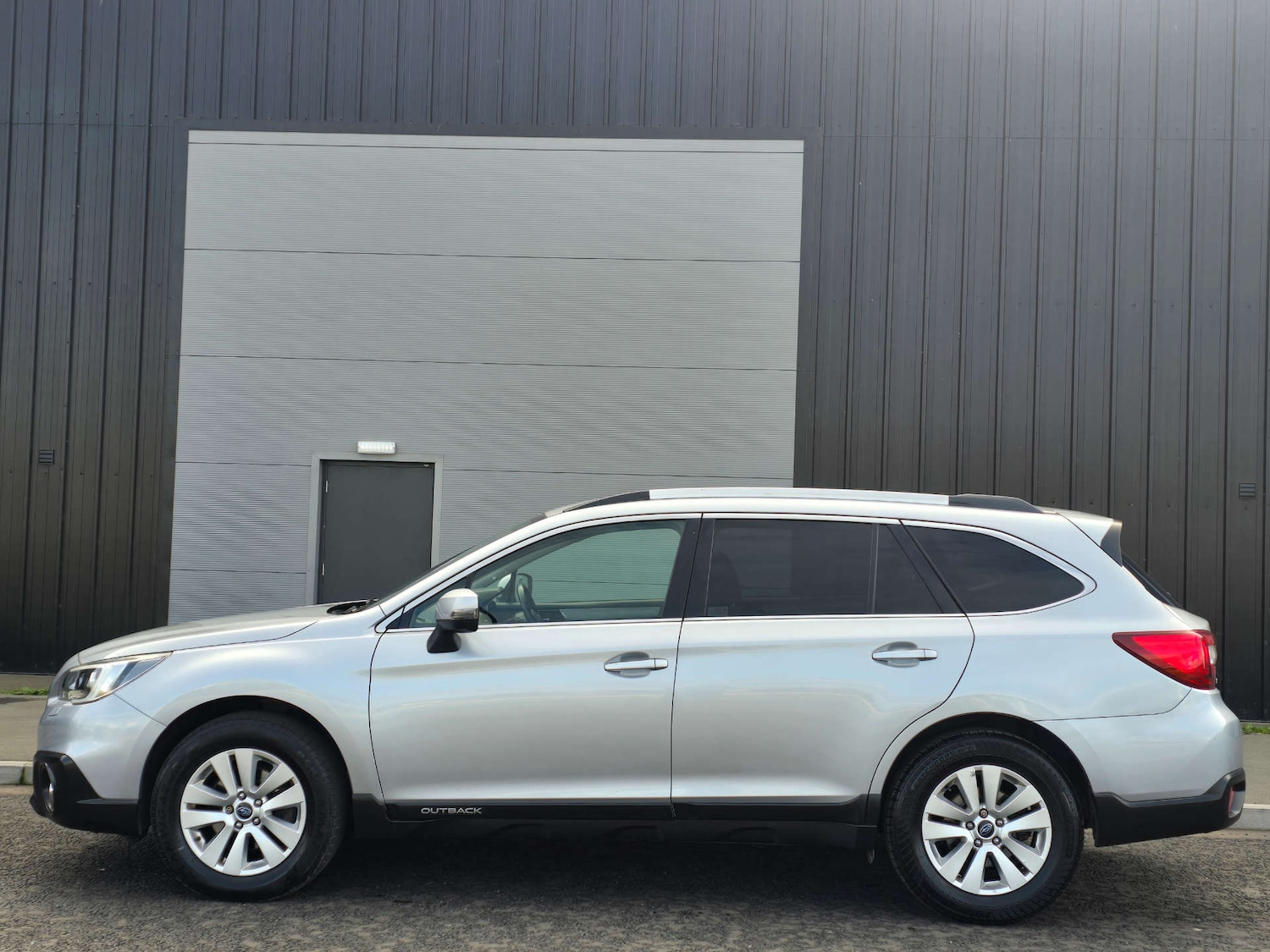 Used Subaru Outback 2015 for sale - 76231906: Photo 6