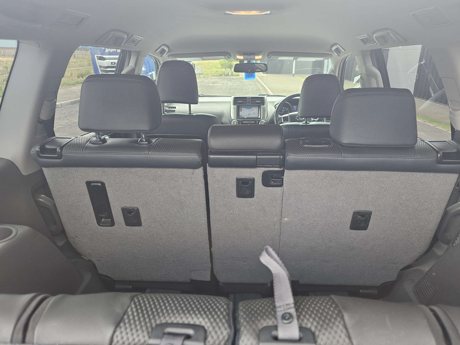 Used Toyota Land Cruiser 2010 for sale - 76724009: Photo 15