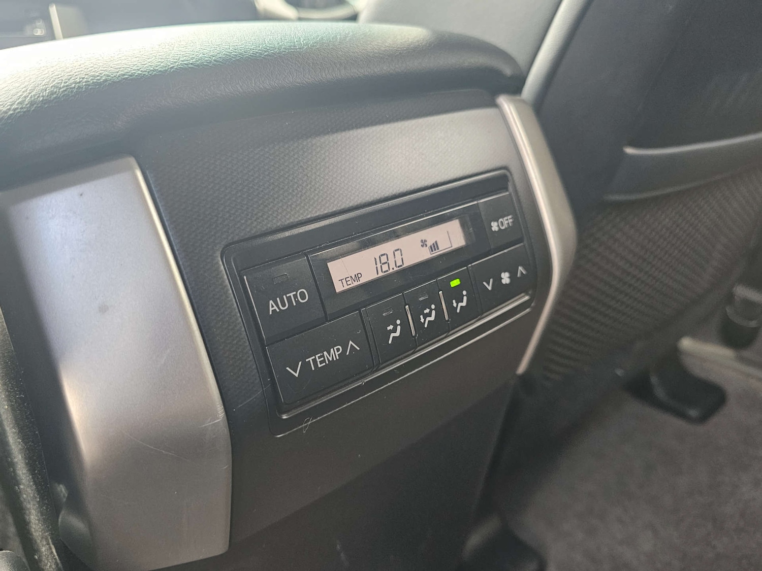 Used Toyota Land Cruiser 2010 for sale - 76724009: Photo 16