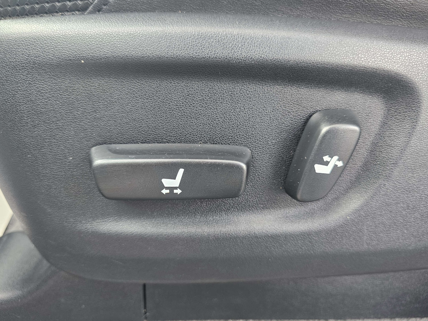 Used Toyota Land Cruiser 2010 for sale - 76724009: Photo 17