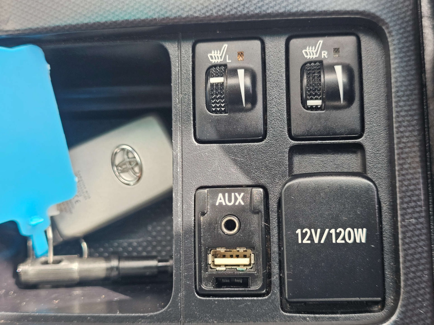 Used Toyota Land Cruiser 2010 for sale - 76724009: Photo 21