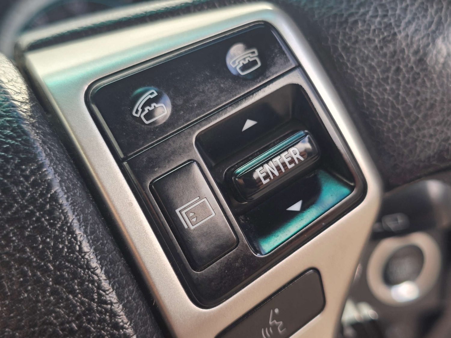 Used Toyota Land Cruiser 2010 for sale - 76724009: Photo 27