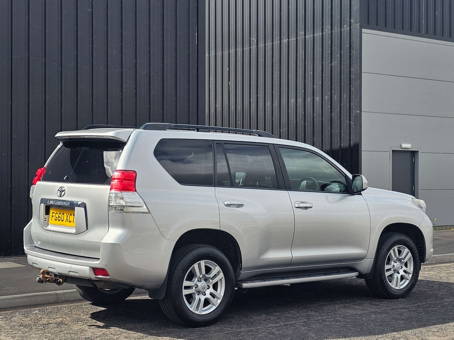 Used Toyota Land Cruiser 2010 for sale - 76724009: Photo 6