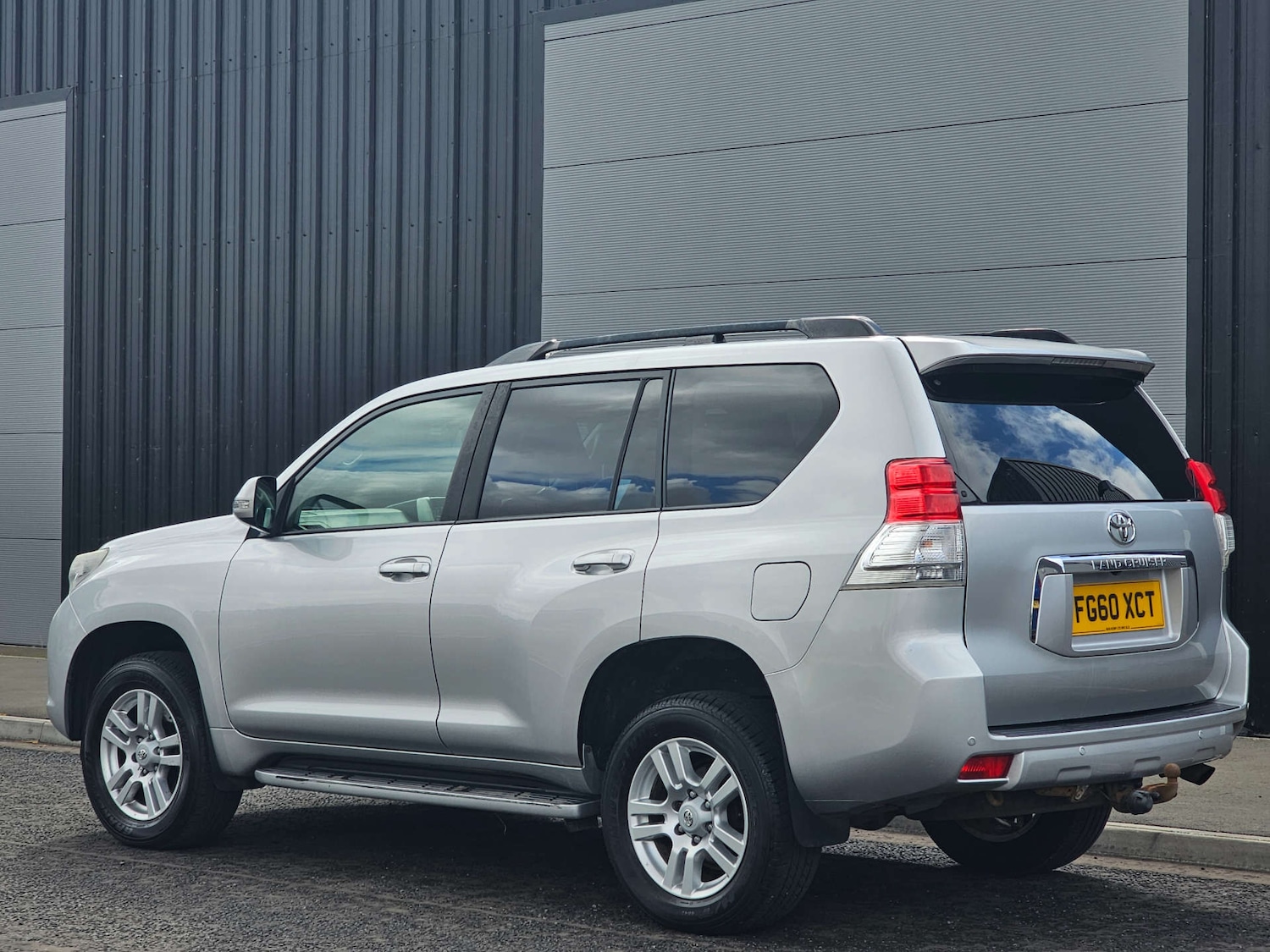 Used Toyota Land Cruiser 2010 for sale - 76724009: Photo 7