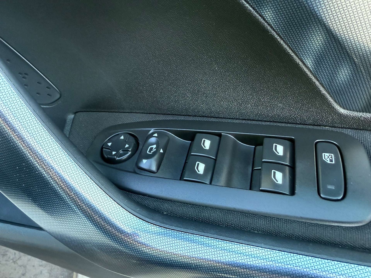 Used Peugeot 2008 2018 for sale - 76172791: Photo 18