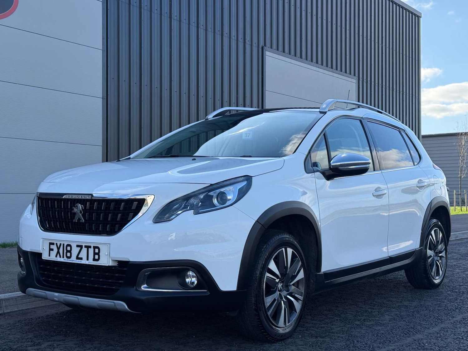 Used Peugeot 2008 2018 for sale - 76172791: Photo 2