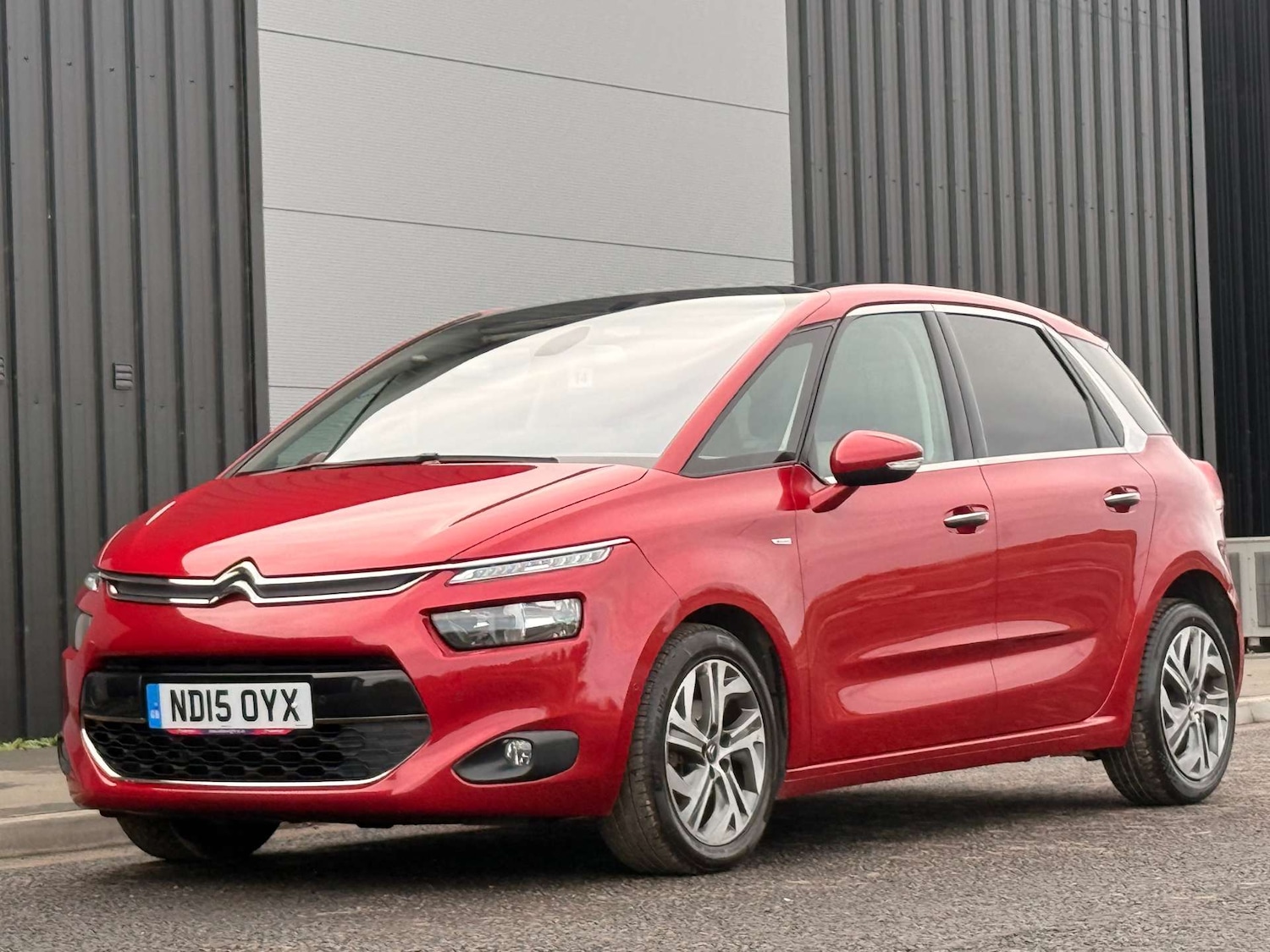 Used Citroen C4 Picasso 2015 for sale - 76274211: Photo 2