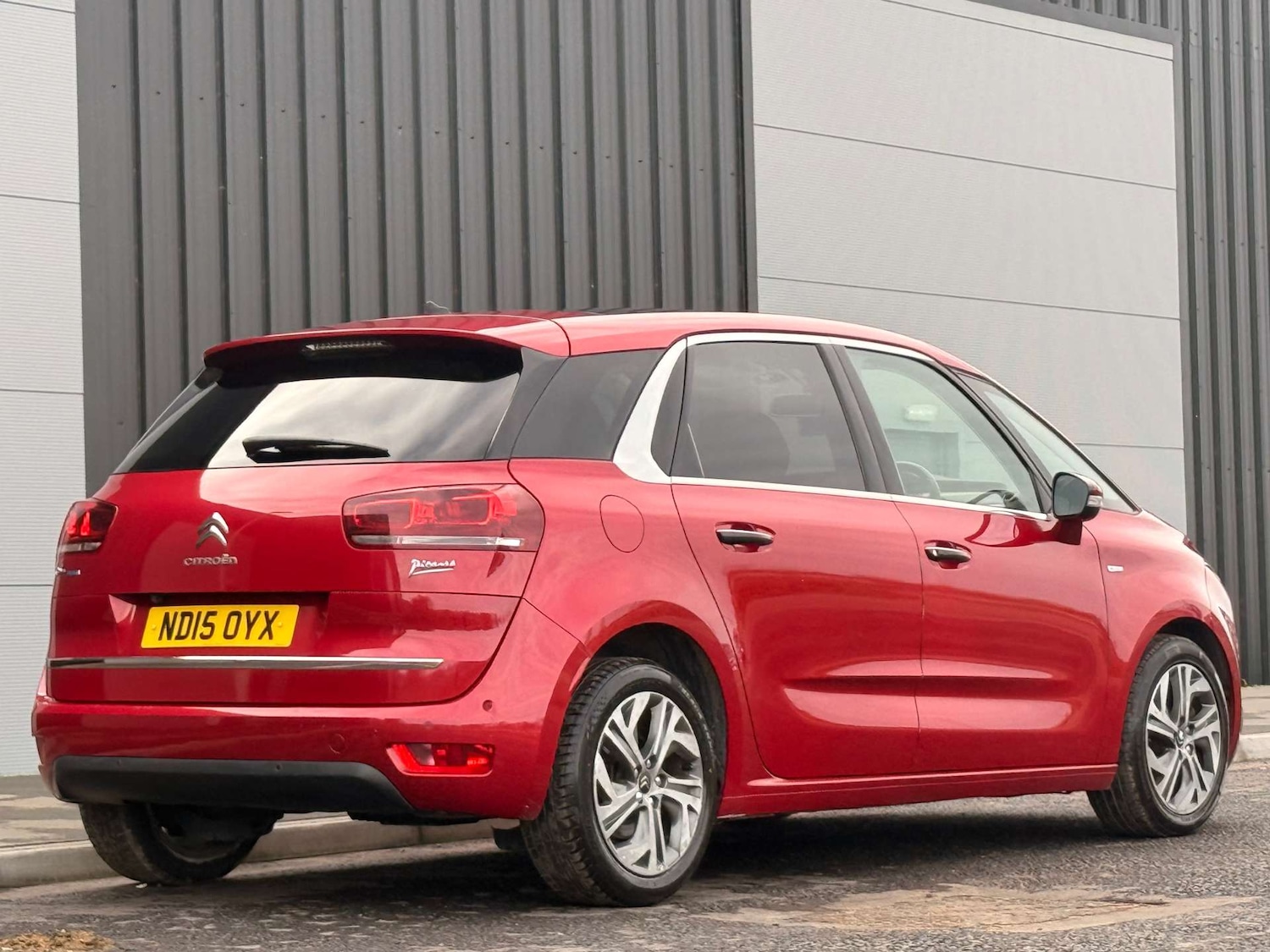 Used Citroen C4 Picasso 2015 for sale - 76274211: Photo 4