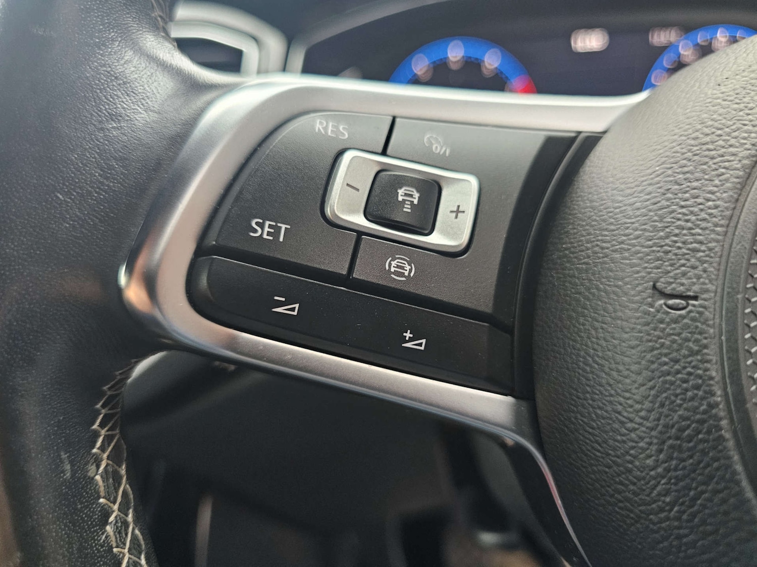 Used Volkswagen T-Roc 2021 for sale - 76356017: Photo 17