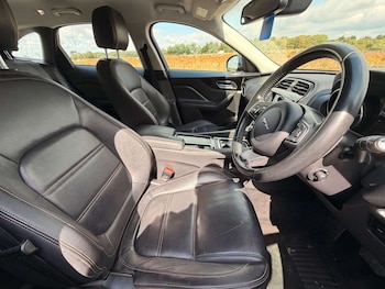 Used Jaguar F-Pace 2017 for sale - 79606837: Photo