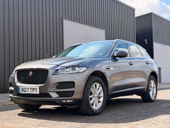 Used Jaguar F-Pace 2017 for sale - 79606837: Photo