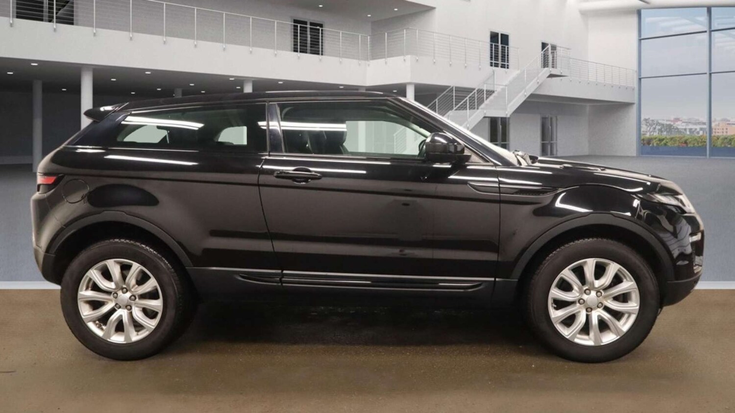 Used Land Rover Range Rover Evoque 2018 for sale - 77502060: Photo 11