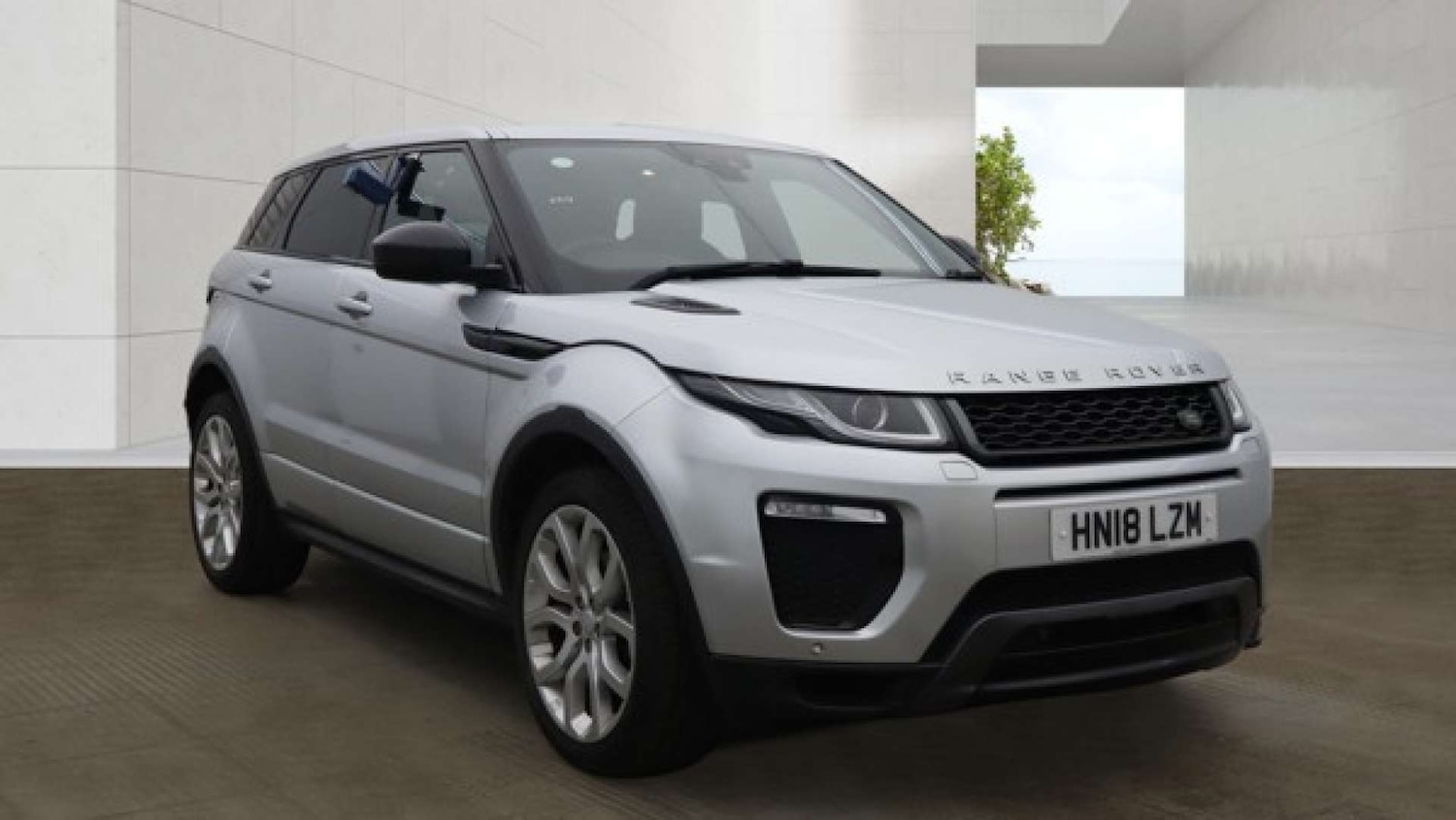 Used Land Rover Range Rover Evoque 2018 for sale - 78125411: Photo 1