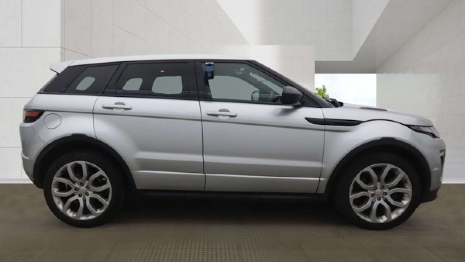 Used Land Rover Range Rover Evoque 2018 for sale - 78125411: Photo 5
