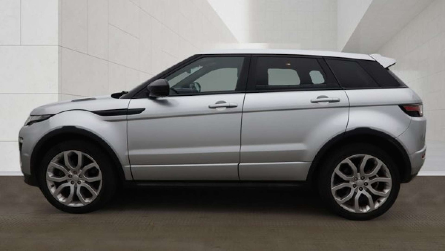 Used Land Rover Range Rover Evoque 2018 for sale - 78125411: Photo 6