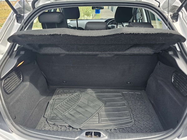 Used Peugeot 208 2015 for sale - 76181550: Photo 12