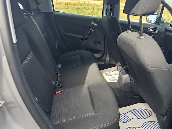 Used Peugeot 208 2015 for sale - 76181550: Photo 13