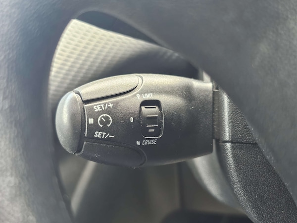 Used Peugeot 208 2015 for sale - 76181550: Photo 16