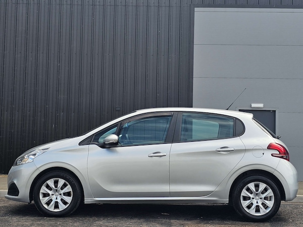 Used Peugeot 208 2015 for sale - 76181550: Photo 5
