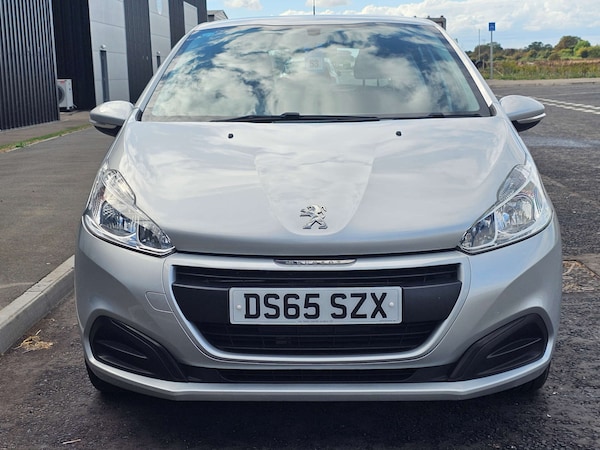 Used Peugeot 208 2015 for sale - 76181550: Photo 8