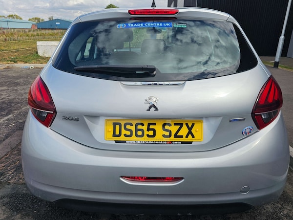 Used Peugeot 208 2015 for sale - 76181550: Photo 9