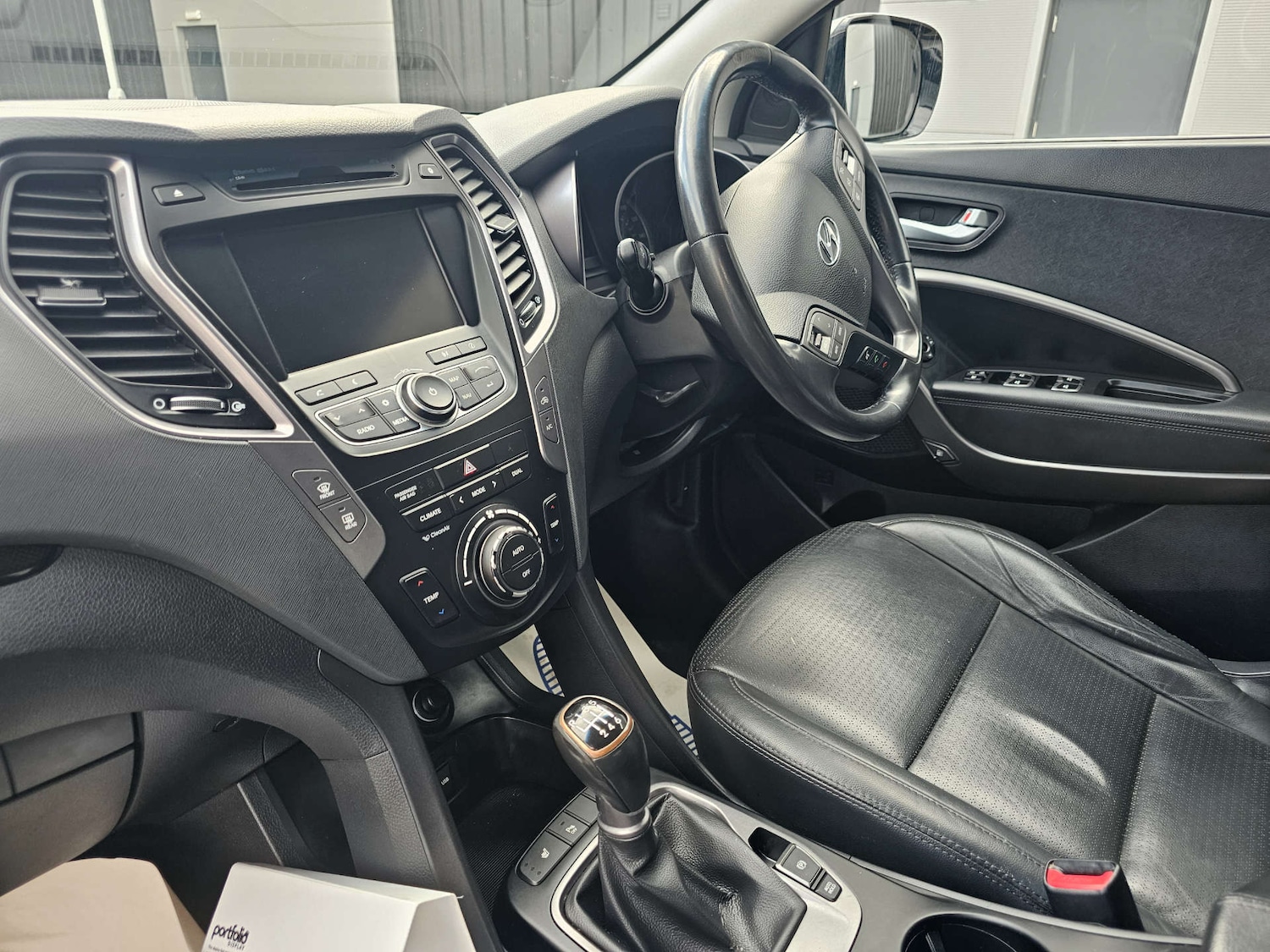 Used Hyundai Santa Fe 2014 for sale - 78179625: Photo 2