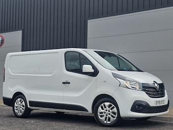 Renault Trafic feature image