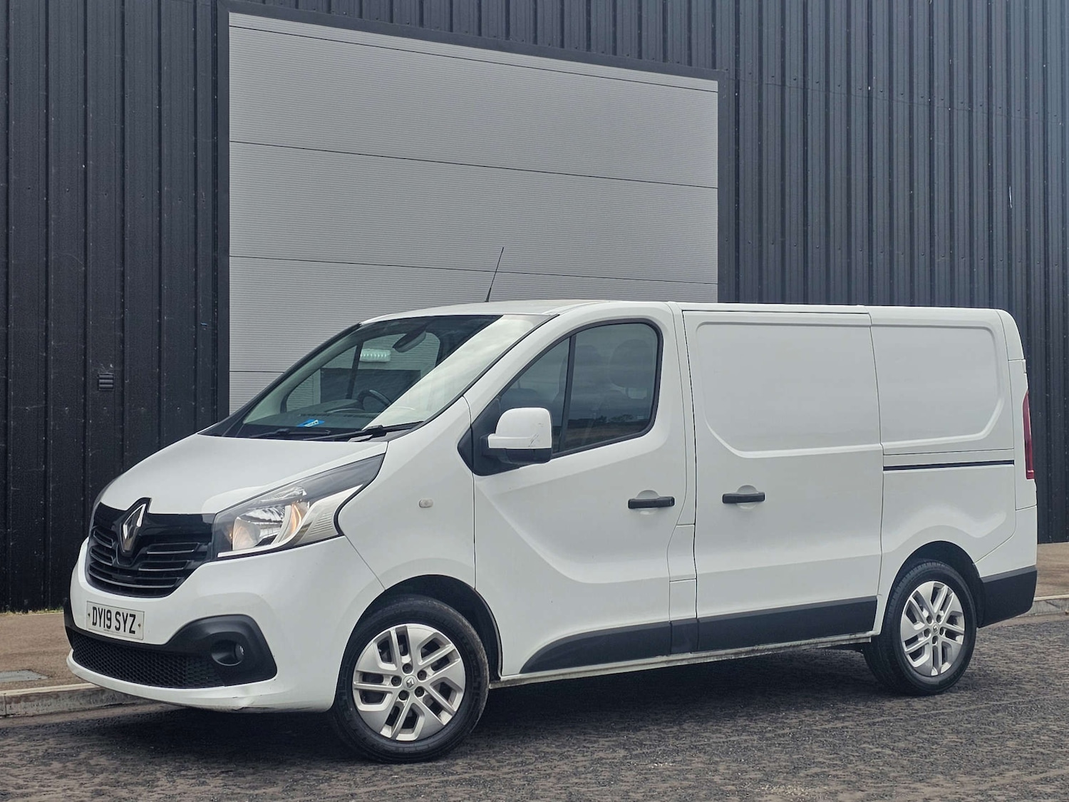 Used Renault Trafic 2019 for sale - 77406103: Photo 2