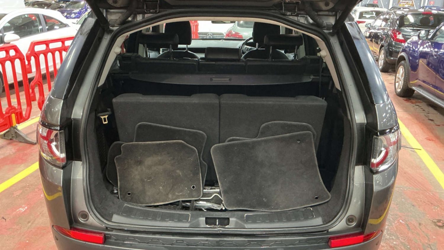 Used Land Rover Discovery Sport 2017 for sale - 77818730: Photo 17