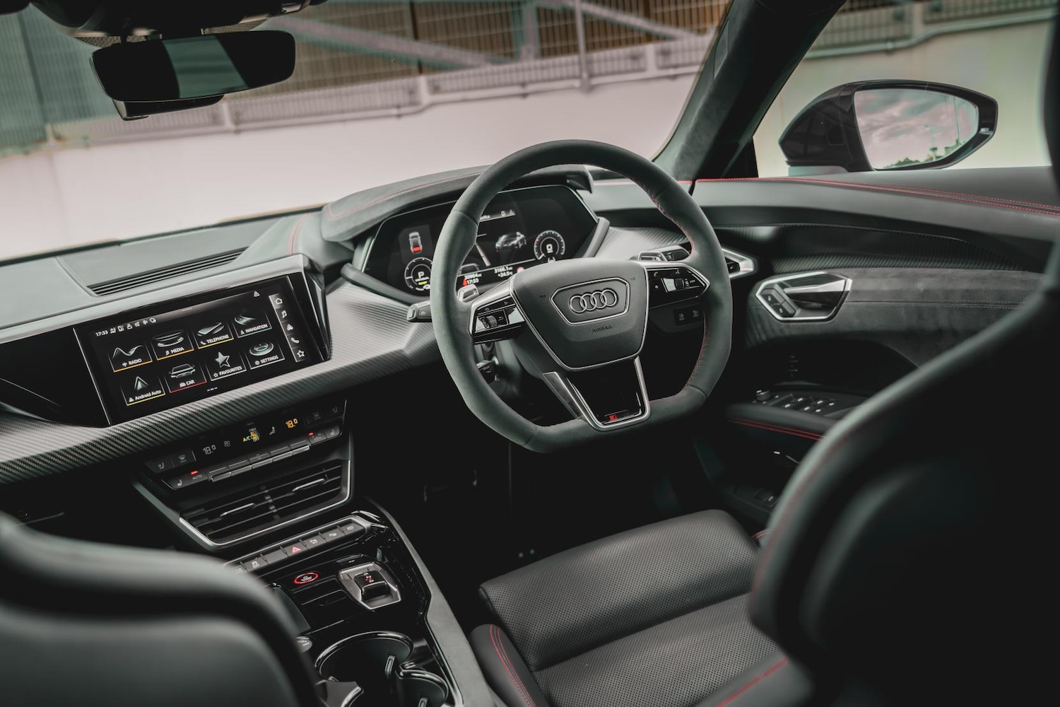 Used Audi RS e-tron GT 2022 for sale - 77650006: Photo 2