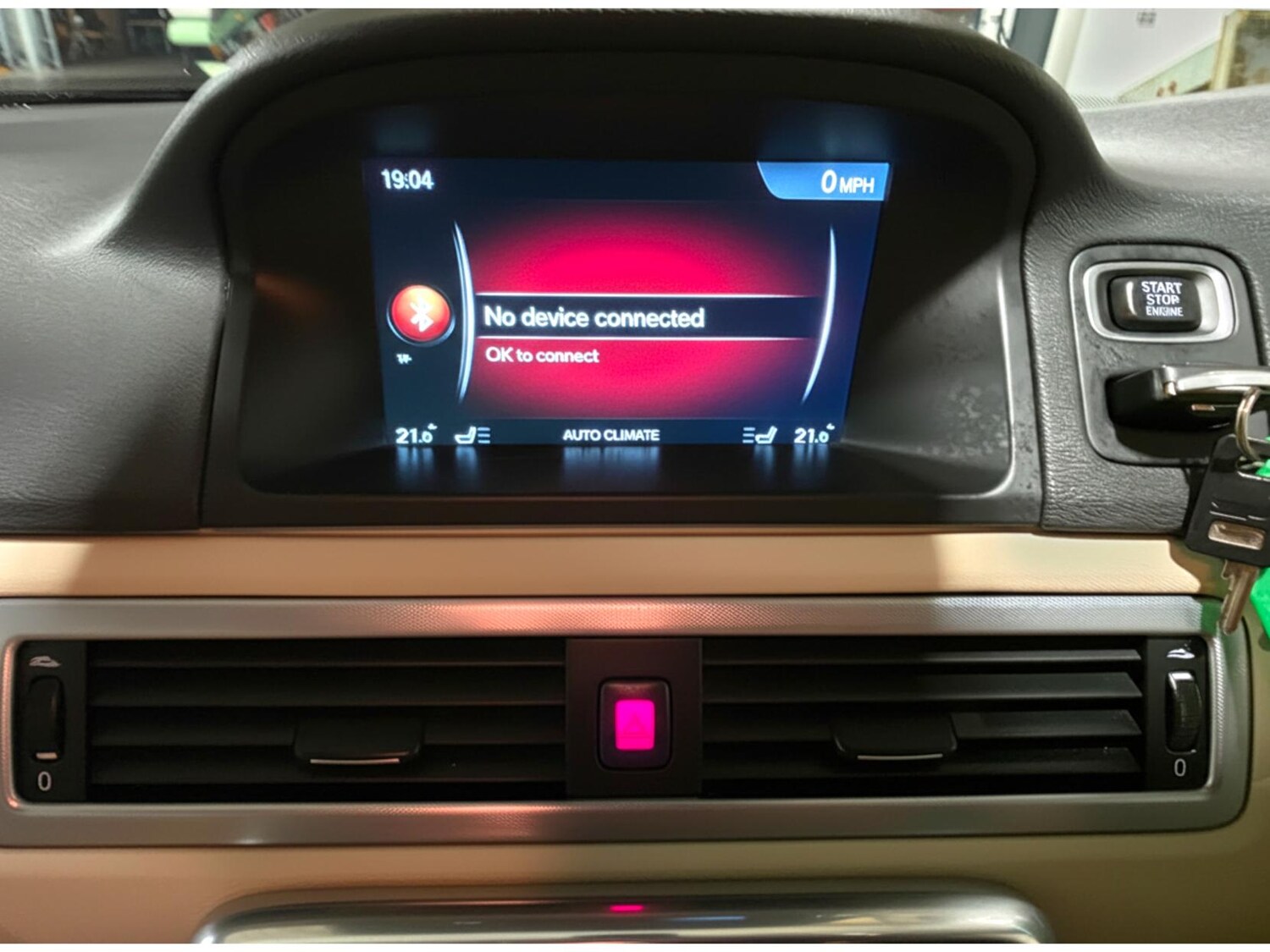 Used Volvo V70 2015 for sale - 77649998: Photo 10