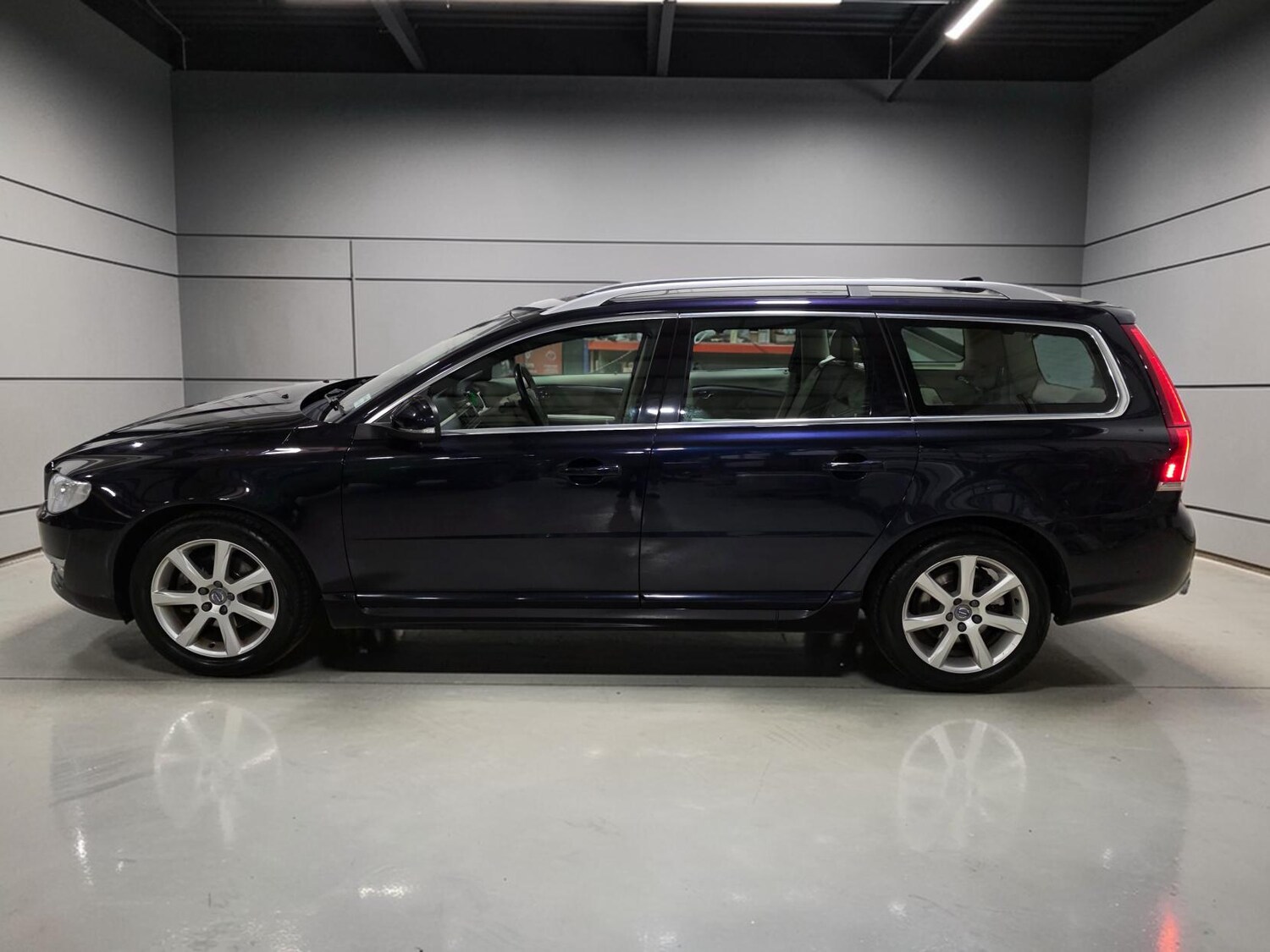 Used Volvo V70 2015 for sale - 77649998: Photo 25