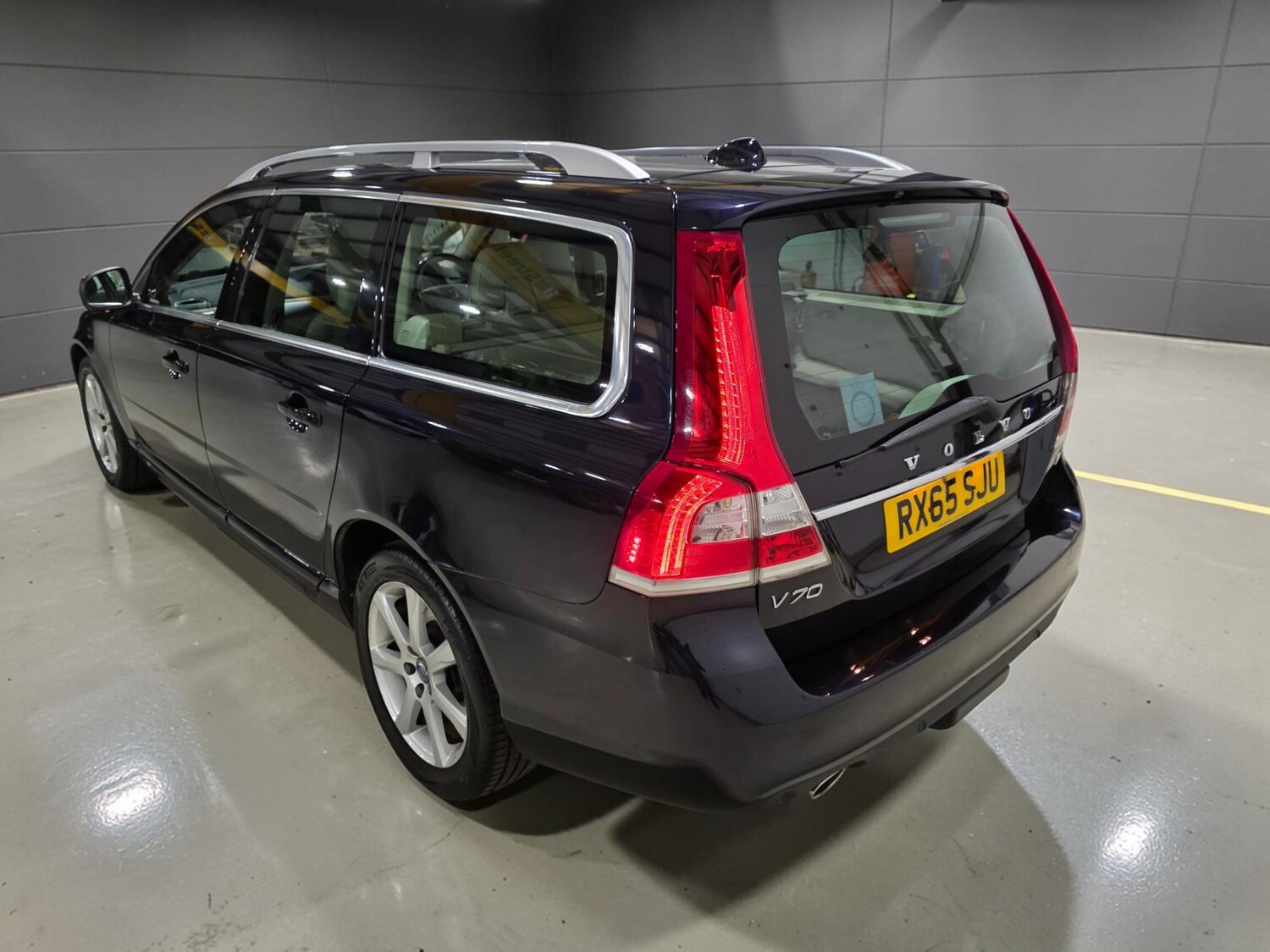 Used Volvo V70 2015 for sale - 77649998: Photo 26