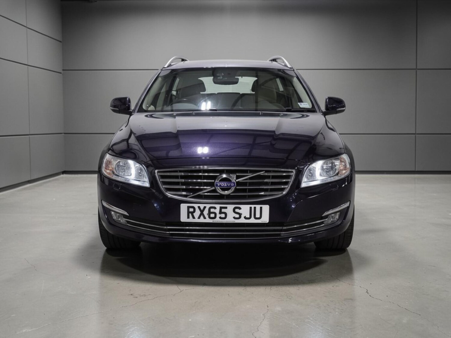 Used Volvo V70 2015 for sale - 77649998: Photo 31