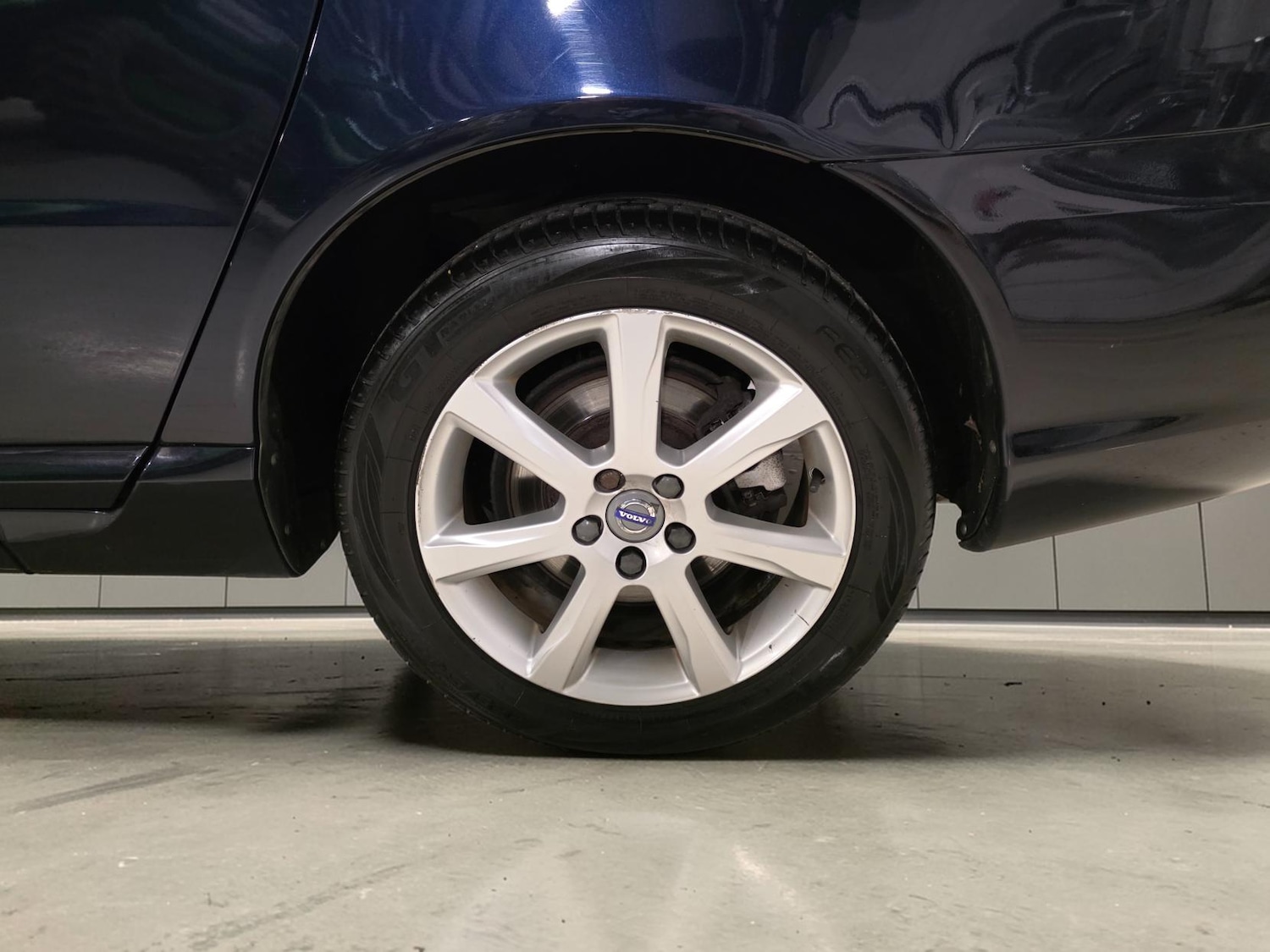 Used Volvo V70 2015 for sale - 77649998: Photo 34