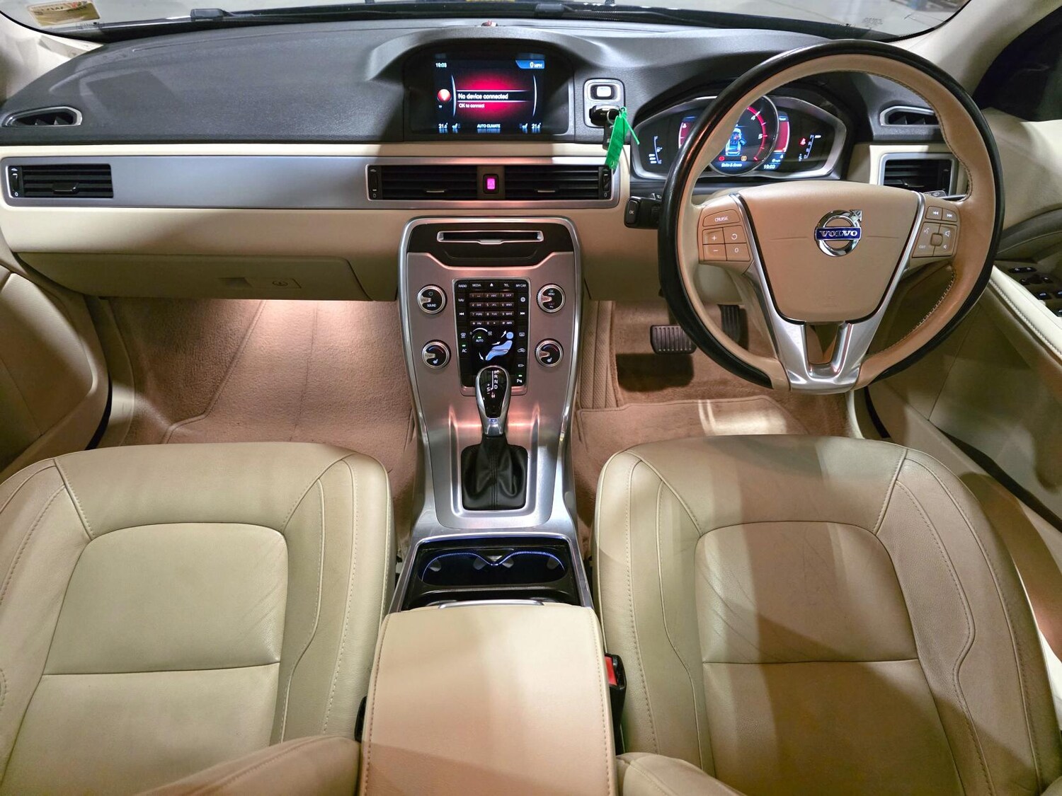 Used Volvo V70 2015 for sale - 77649998: Photo 7