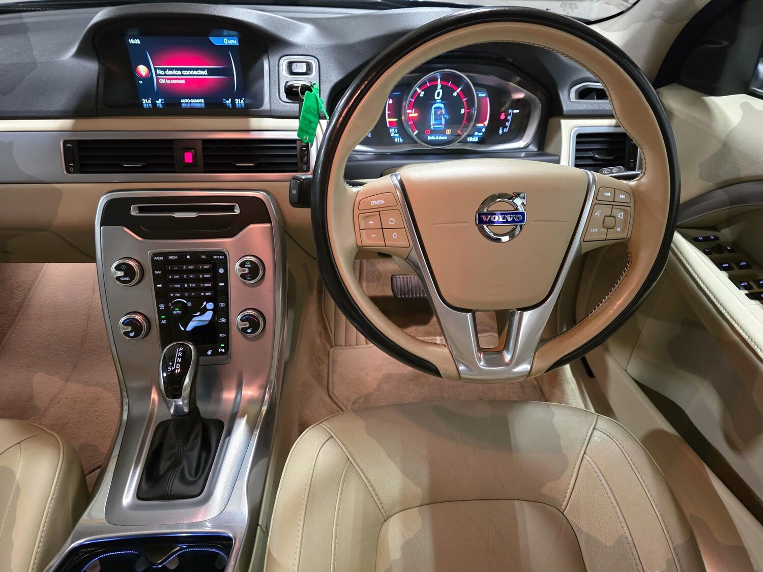 Used Volvo V70 2015 for sale - 77649998: Photo 8