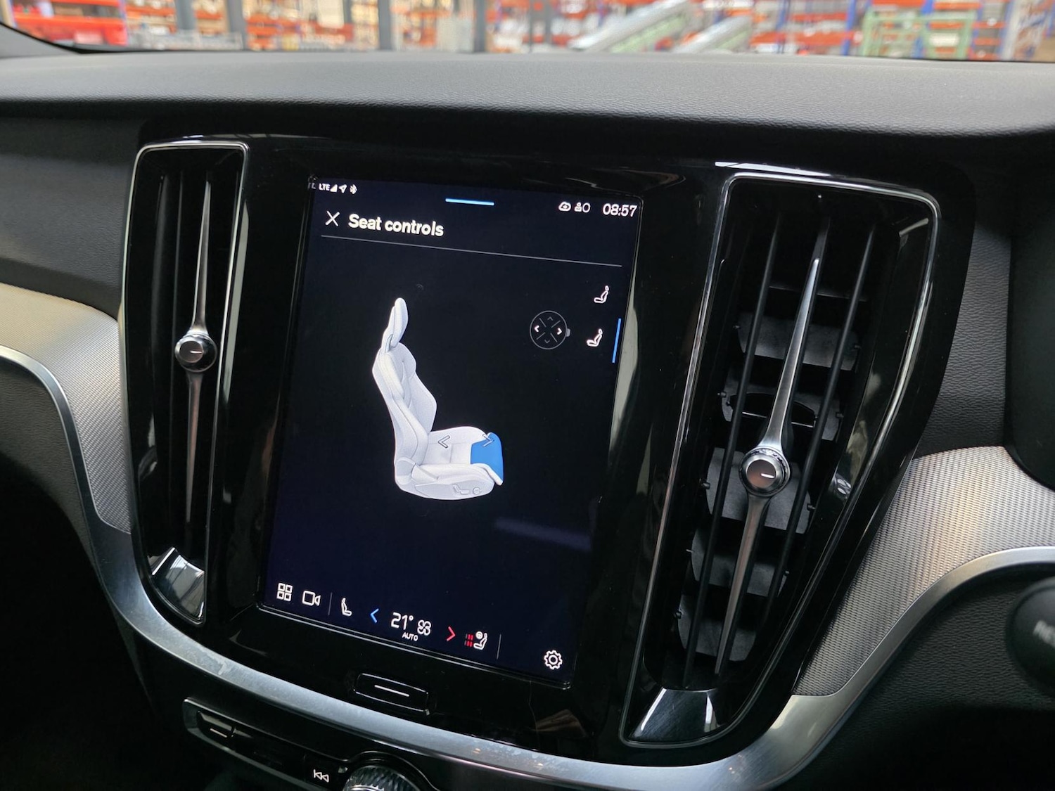 Used Volvo V60 2022 for sale - 77649999: Photo 37