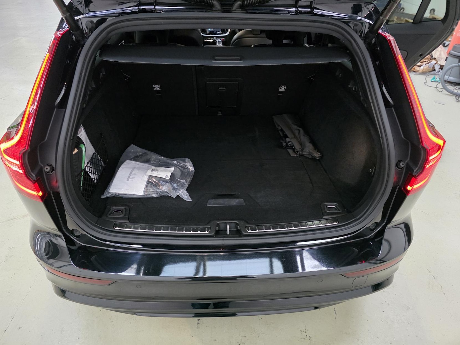 Used Volvo V60 2022 for sale - 77649999: Photo 5