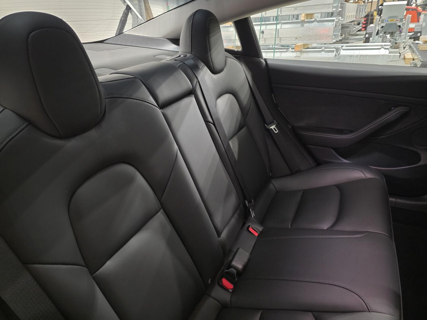 Used Tesla Model 3 2021 for sale - 77650000: Photo 23